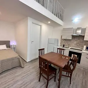 https://holiday-house-shant.sicilyhotelsitaly.net